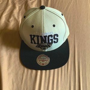 LA kings hat